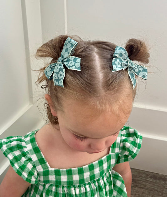 Emerald Blossom Pigtail Bows