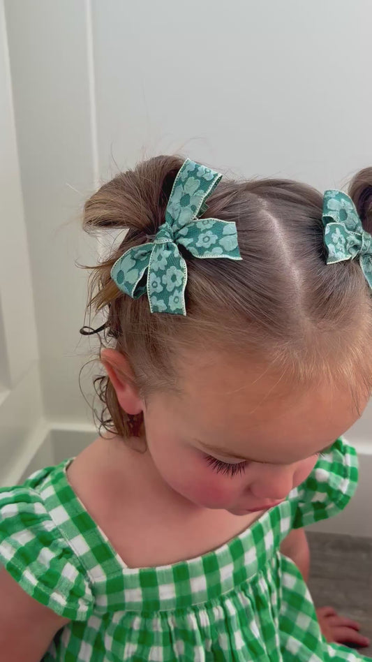 Emerald Blossom Pigtail Bows